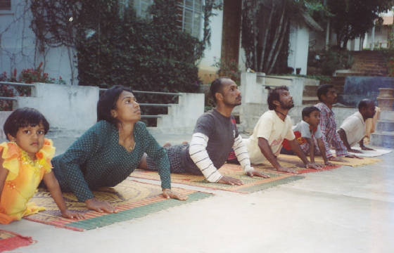 05kolliyogaclass1.jpg