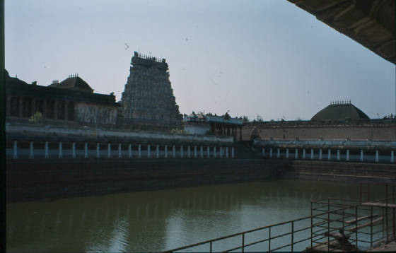 nNatarajbathandgopuram.jpg